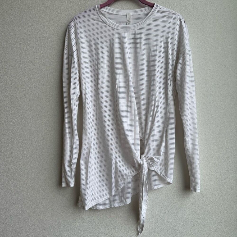 Women’s Lululemon Tie Your Practice Tie Front Long Sleeve Shirt Size 4 Rip Tag